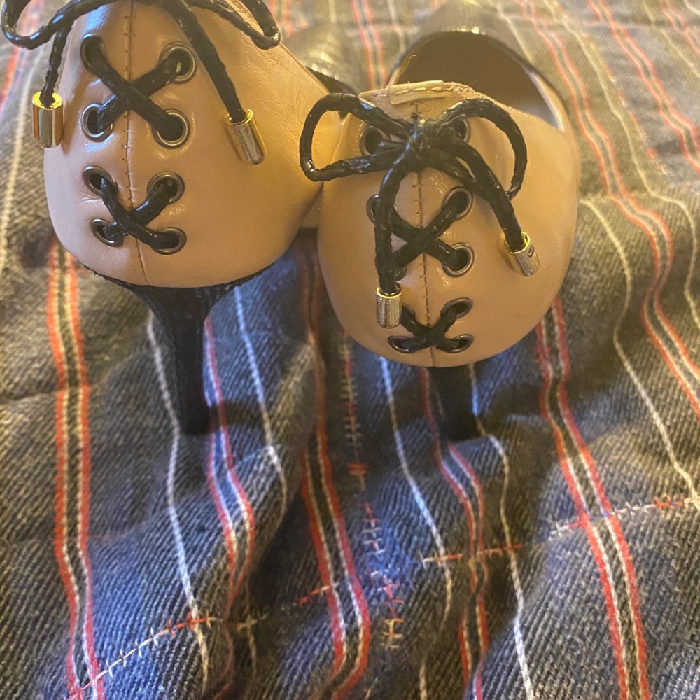 Shoes - Picture 2 of 6